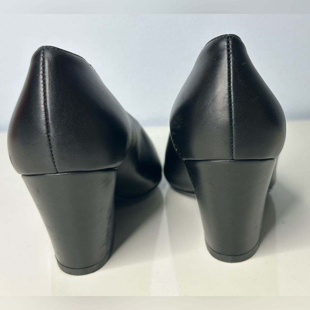 Burberry - Brierfield - Women’s Black Leather Pump - Size 35 - Picture 4 of 7